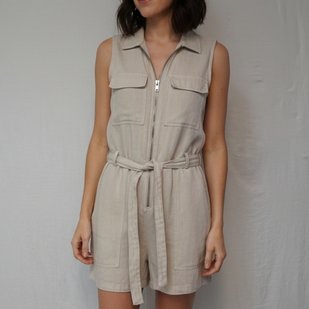 Cloth & Stone Anthroplogia Light Tan Romper Size M